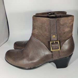 Clarks Bendables Ingall Dover Brown Leather Ankle Booties w/ Buckles Sz 5